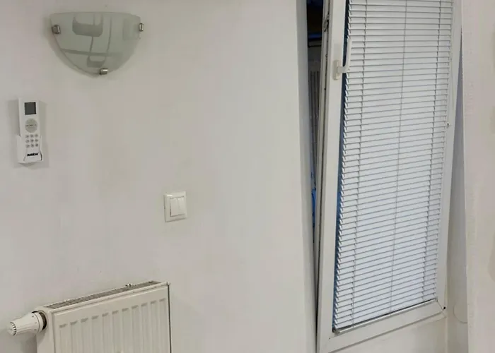 Industrial 6 דירה