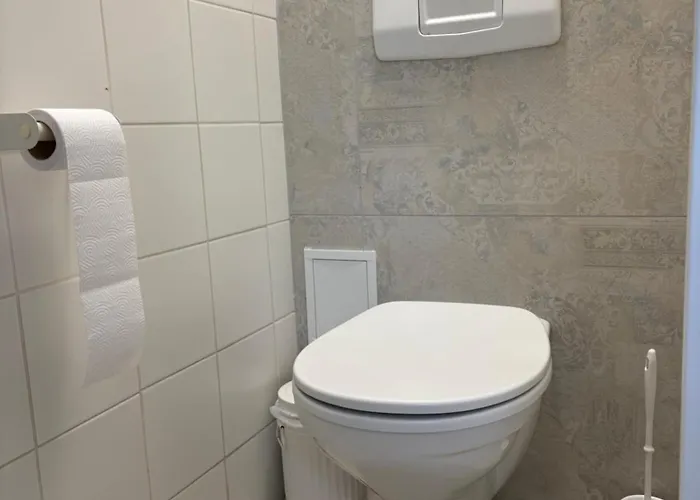 Industrial 6 Apartment *